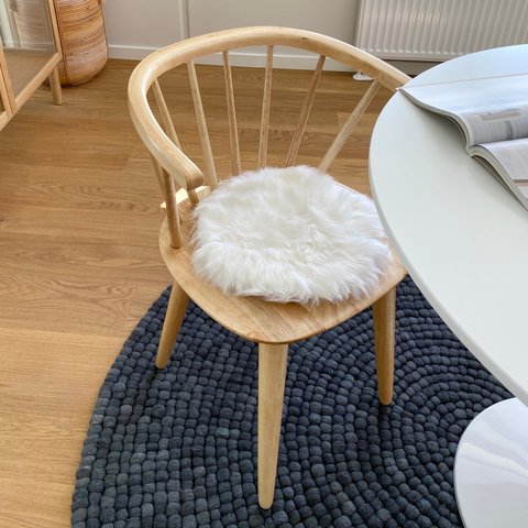 Krzesło do jadalni Martha o dębowym wyglądzie