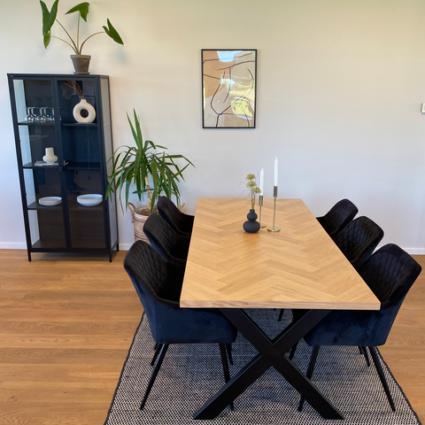 Krzesło do jadalni Carlo - czarny welur z podłokietnikami