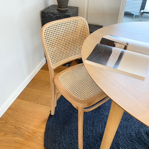 Krzesło do jadalni Agnes z naturalnego buku z rattanem